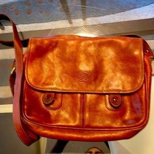 Ghurka classic leather bag.  Good condition for heritage bag.